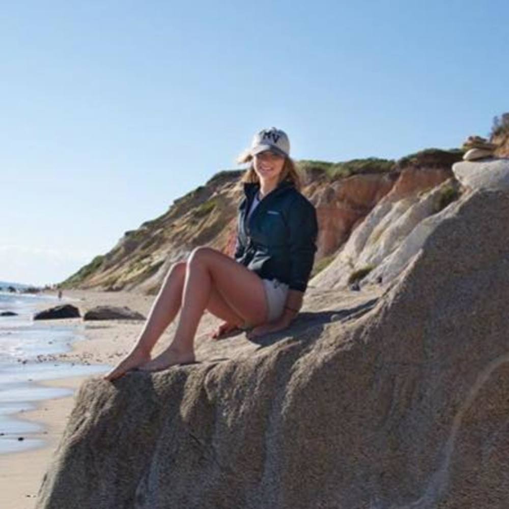 Meet your Posher, Amelia